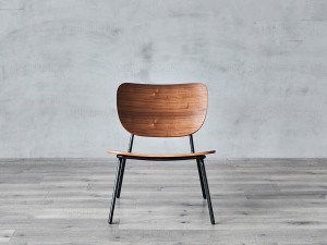 Модерен стол за свободното време с рамка и полидърво