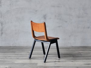 Famosos deseñadores de cadeiras de comedor de madeira