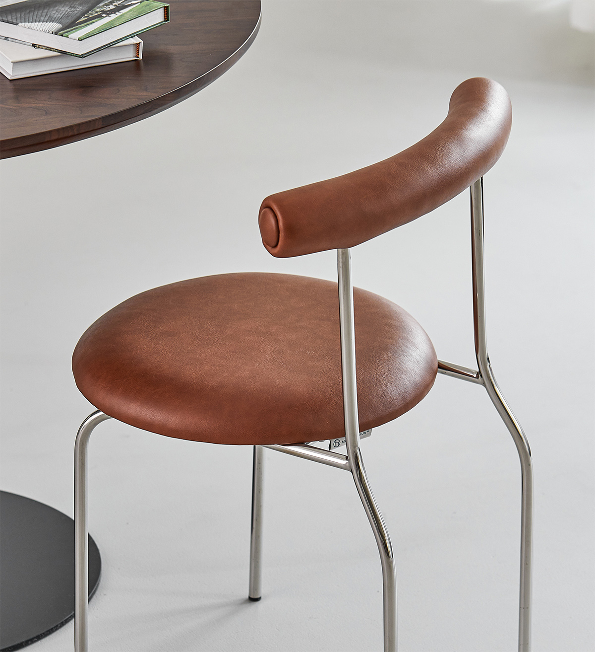 benny linden design chairs